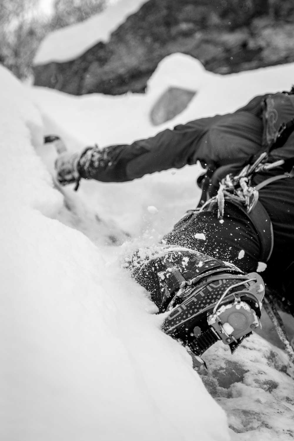 alpiniste en cascade de glace