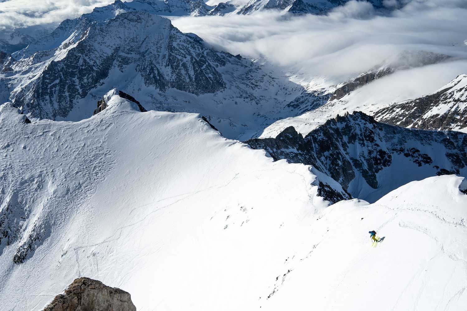 Ski à la dent parrachée