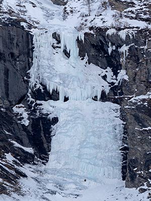 cascade de glace de la Frête en Haute Maurienne Vanoise